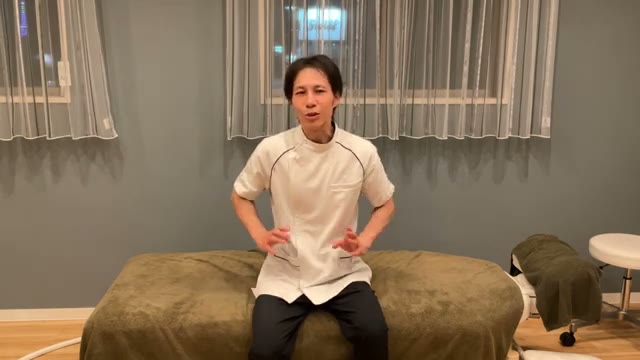 骨盤・腸腰筋の中の癒着をはがす(動画より)
